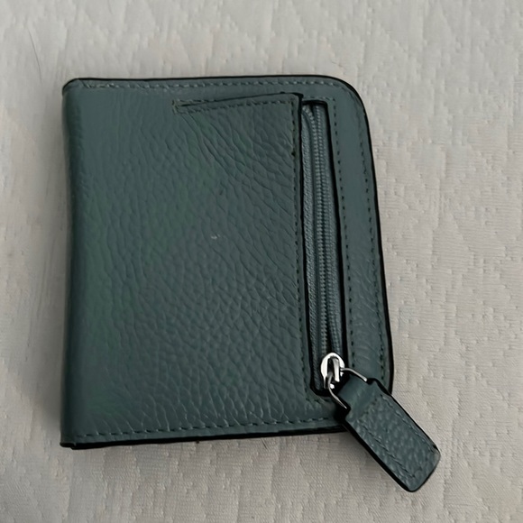 Blue wallet - Picture 1 of 2